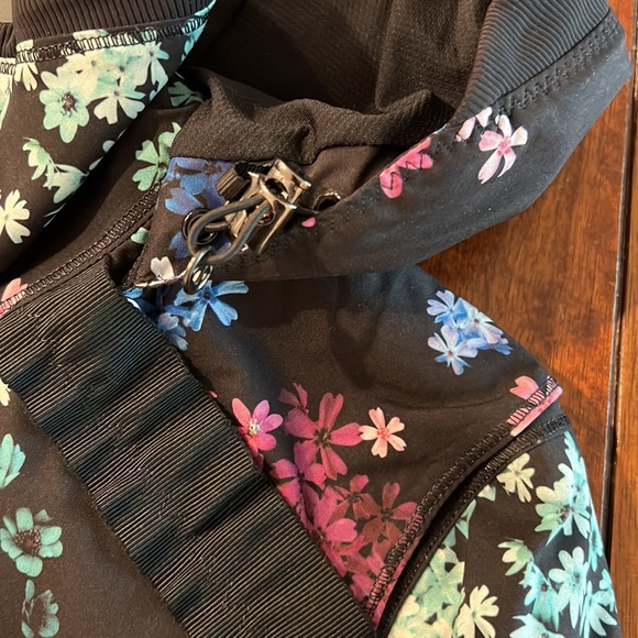 Vintage Lululemon Floral Jacket-NEW! - Picture 9 of 9